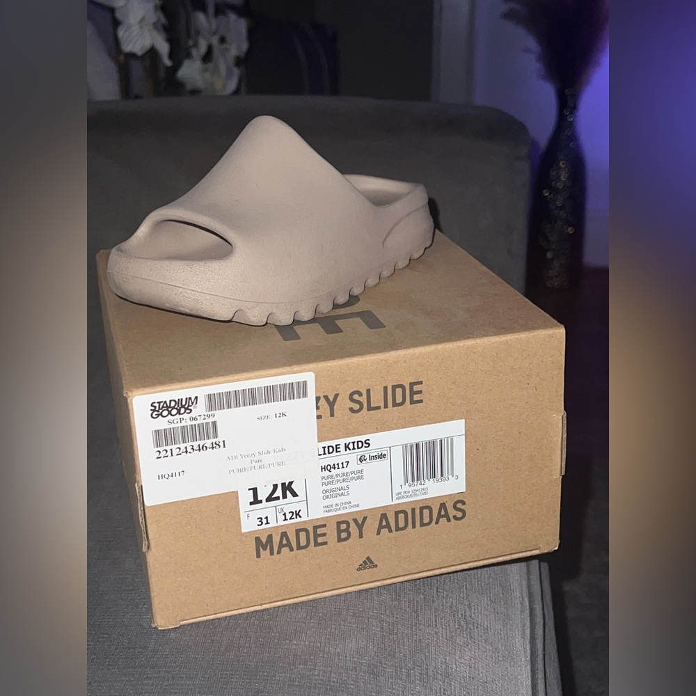 Adidas Kids Slide Sandals in Beige